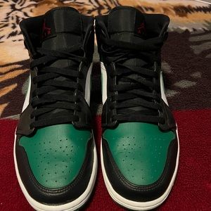 Jordan 1 Mid Green Toe Size 11
